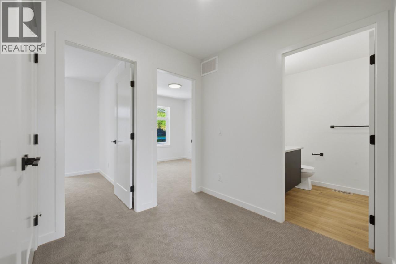 7599 Klinger Road Unit# 18, Okanagan Landing, BC - Indoor Photo Showing Other Room