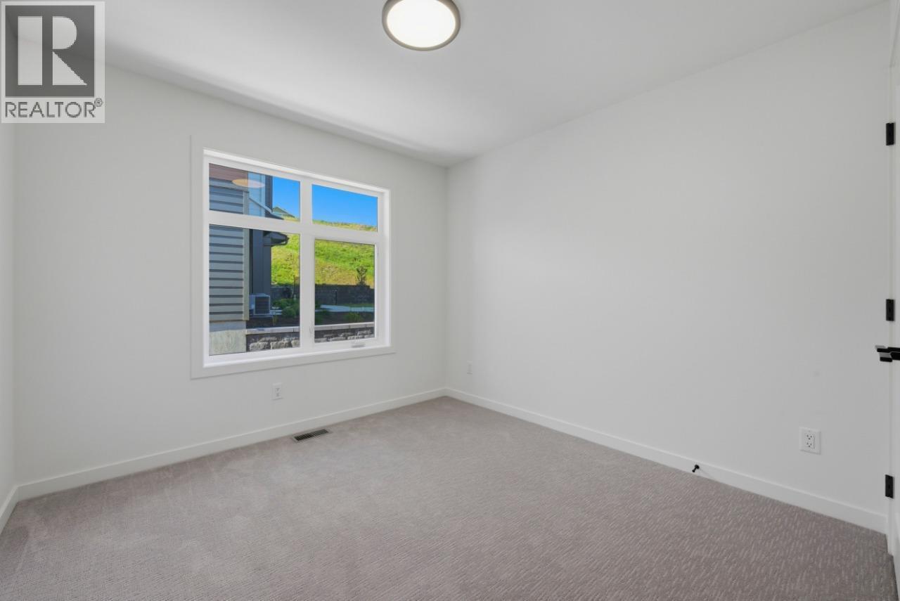 7599 Klinger Road Unit# 18, Okanagan Landing, BC - Indoor Photo Showing Other Room