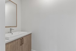 Powder room -