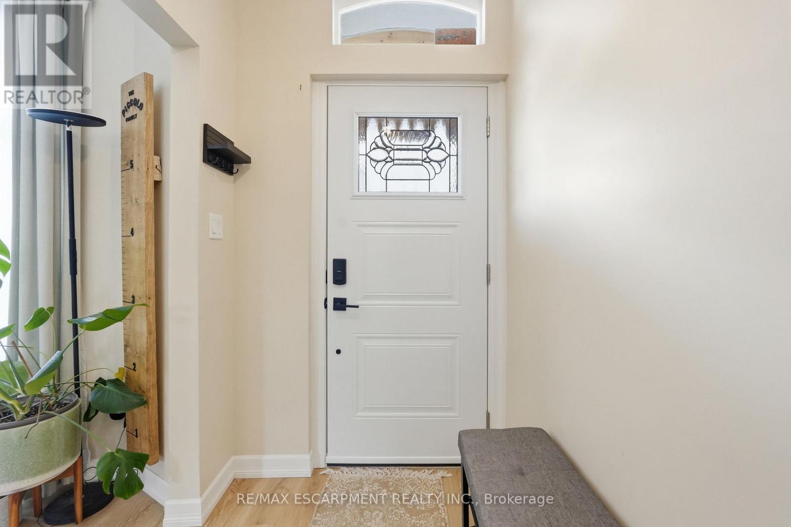 34 Baillie Street, Hamilton, ON - Indoor Photo Showing Other Room