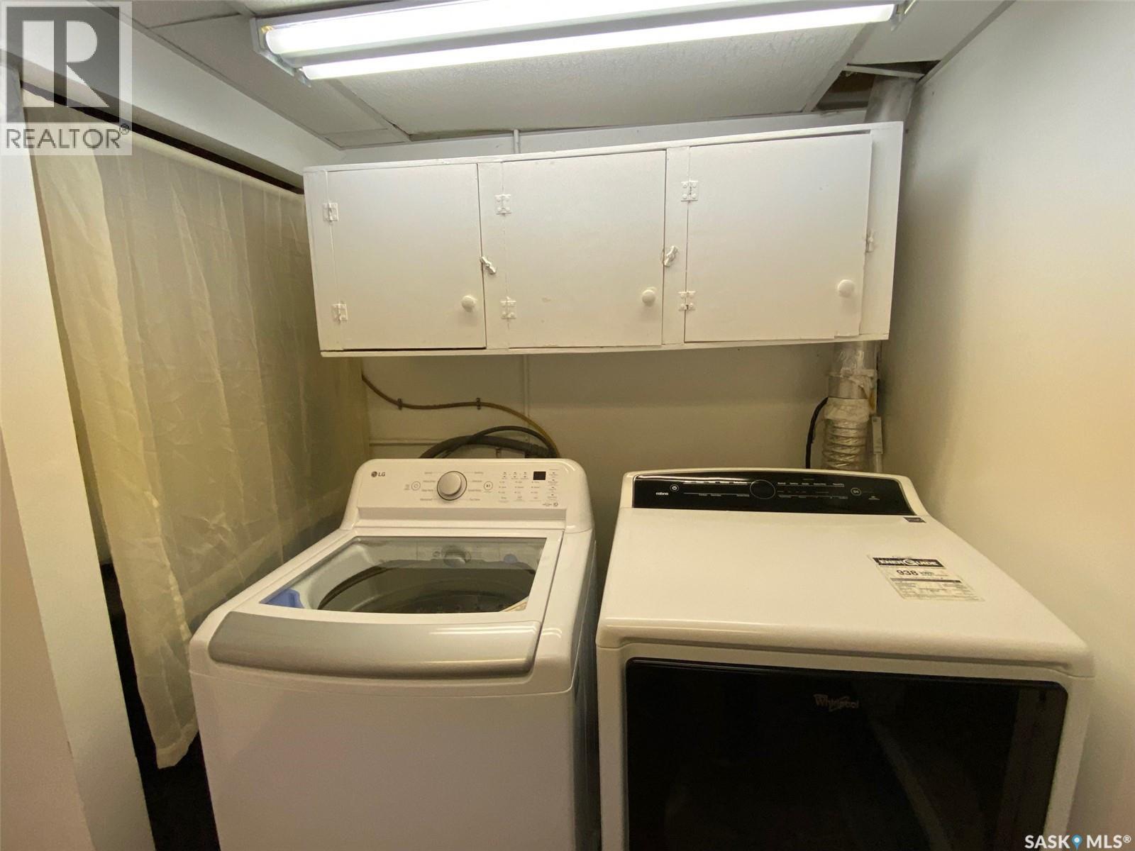 210 First Avenue, Yorkton, SK - Indoor Photo Showing Laundry Room