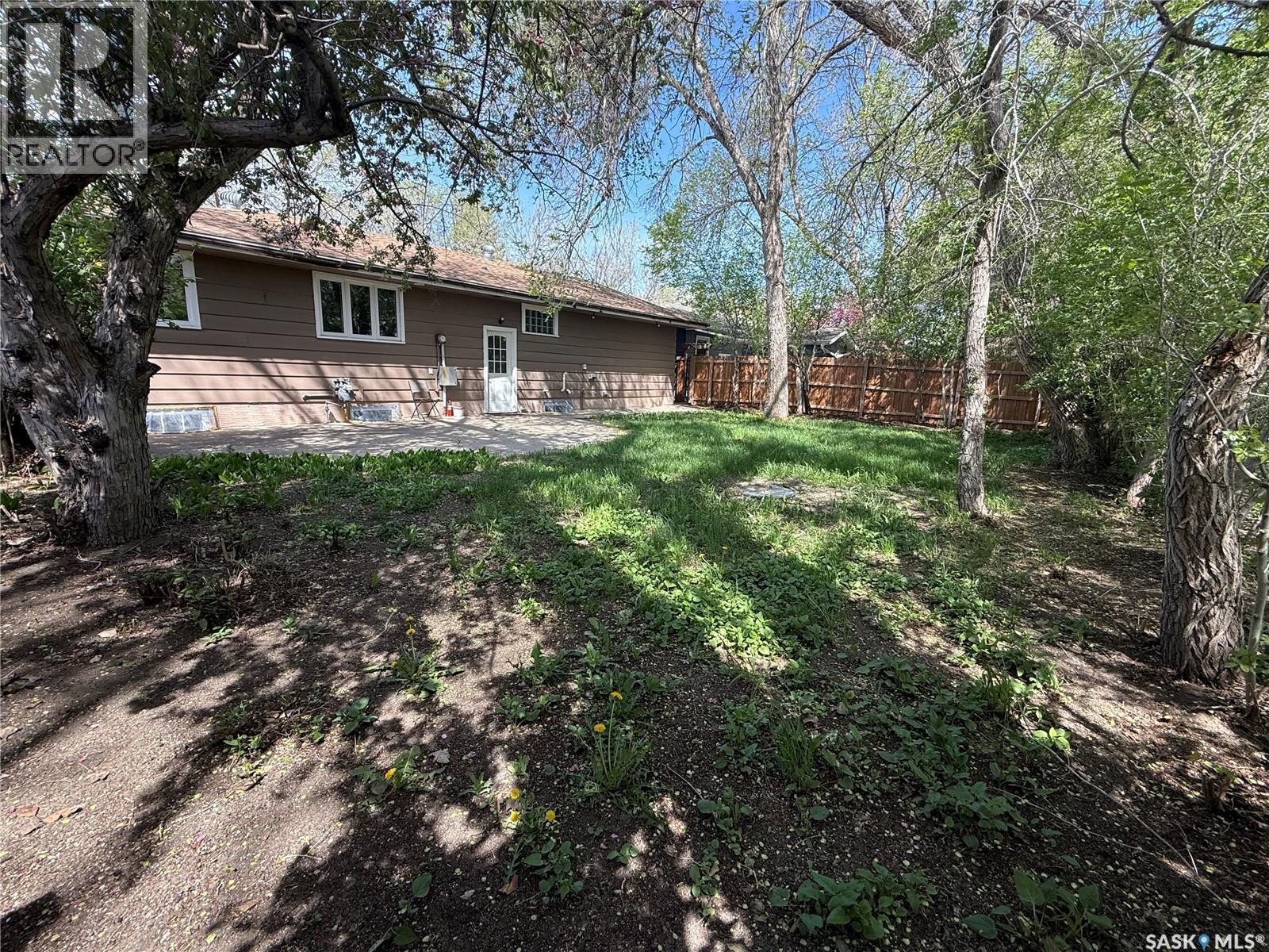 25 Calder Crescent, Regina, SK - Outdoor