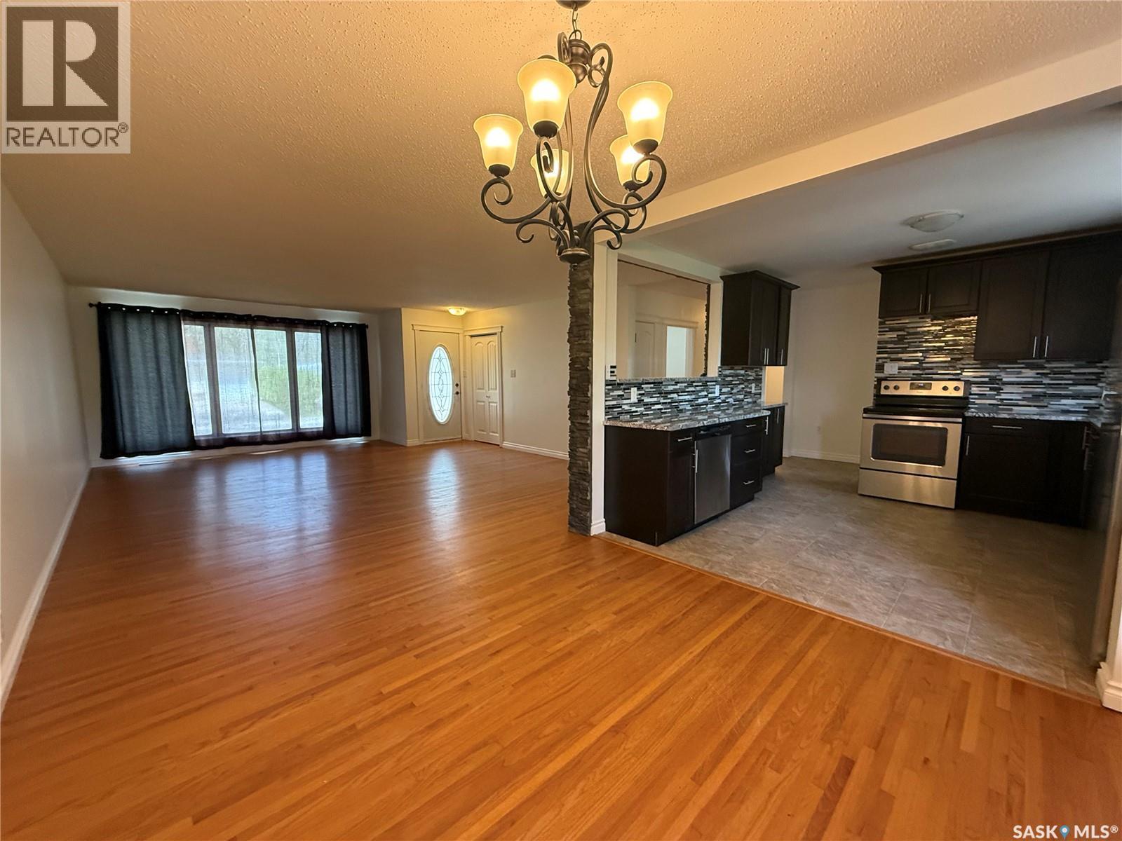 25 Calder Crescent, Regina, SK - Indoor