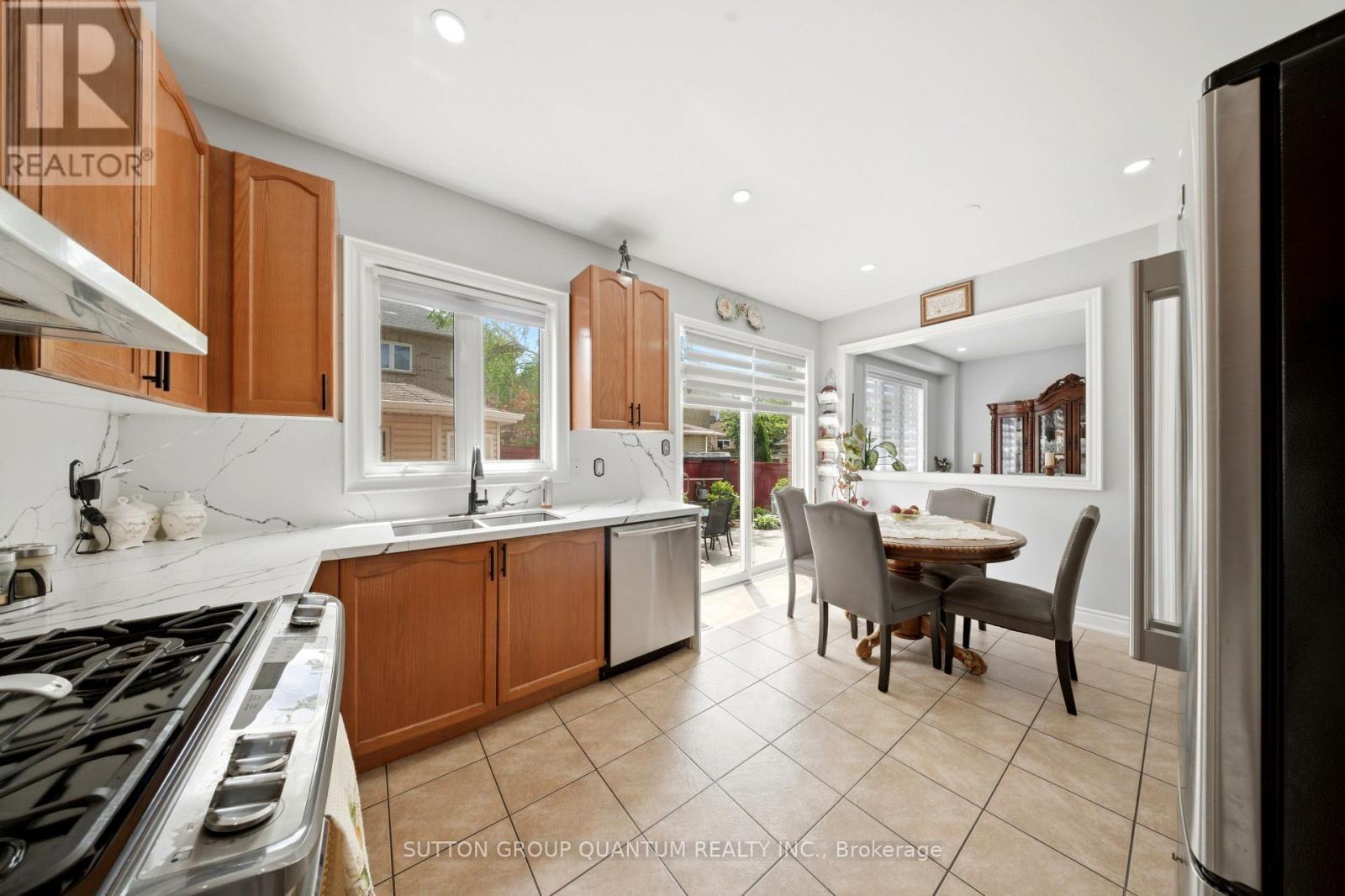 Kitchen - 35 Devonsleigh Drive, Brampton, ON - Indoor