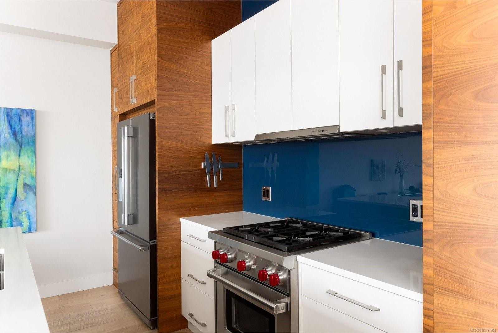 10303 Resthaven Dr, Sidney, BC - Indoor Photo Showing Kitchen