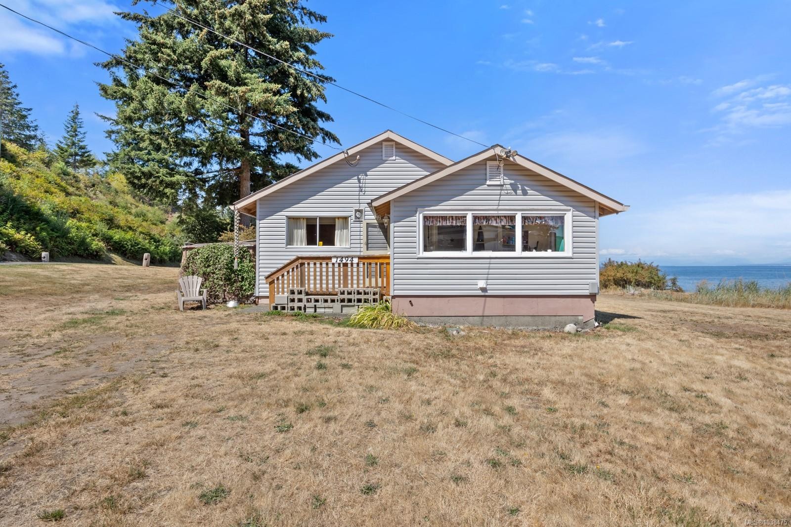 1494 Wilkinson Rd, Comox, BC