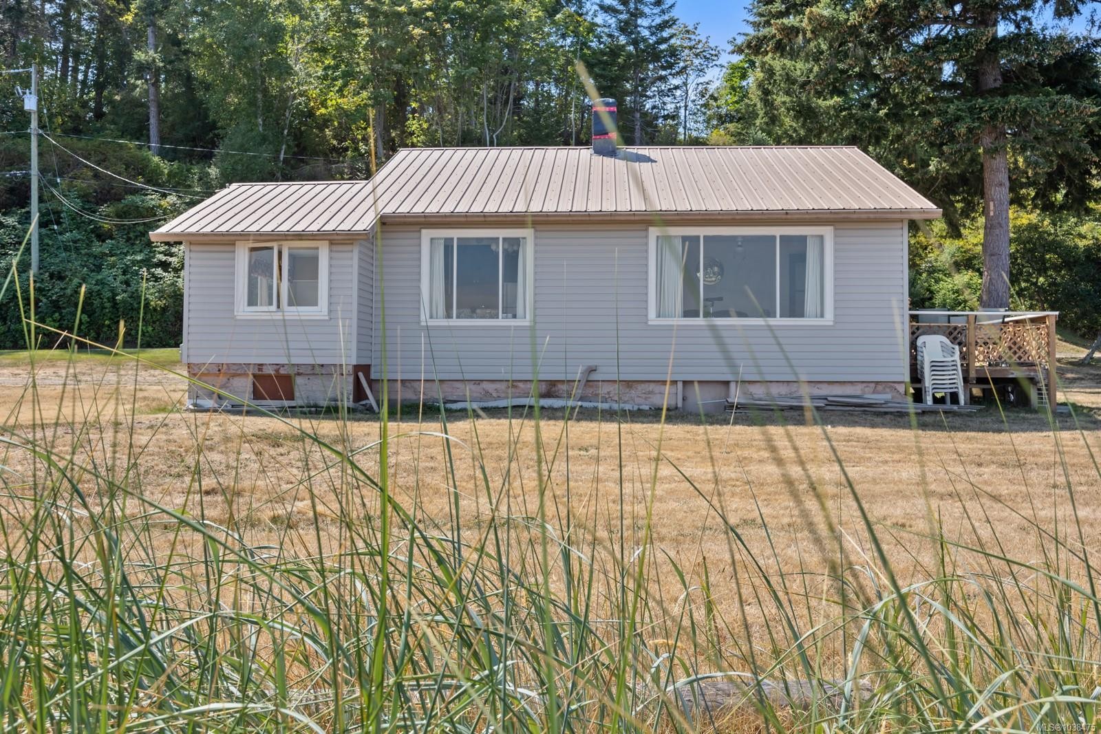 1494 Wilkinson Rd, Comox, BC