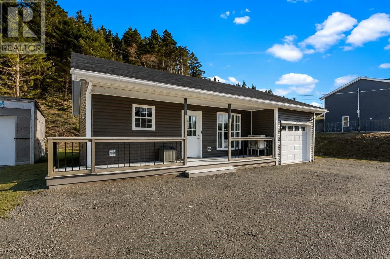 133 Station Road, Avondale, NL - Outdoor