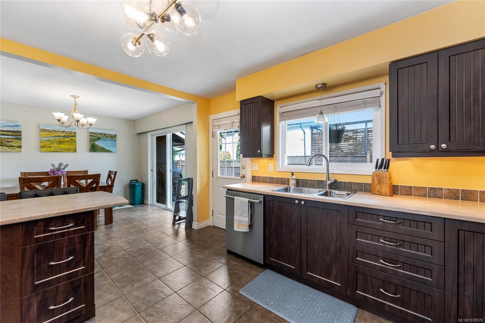2280 Aldeane Ave, Colwood, BC