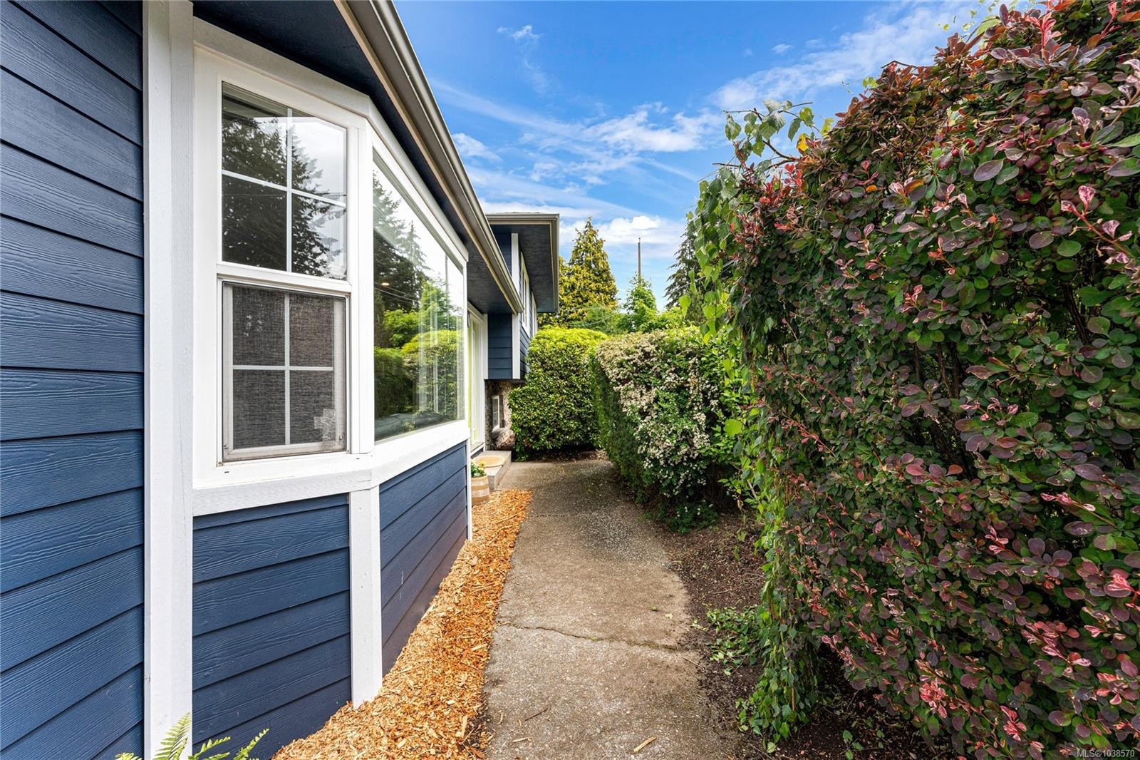 2280 Aldeane Ave, Colwood, BC