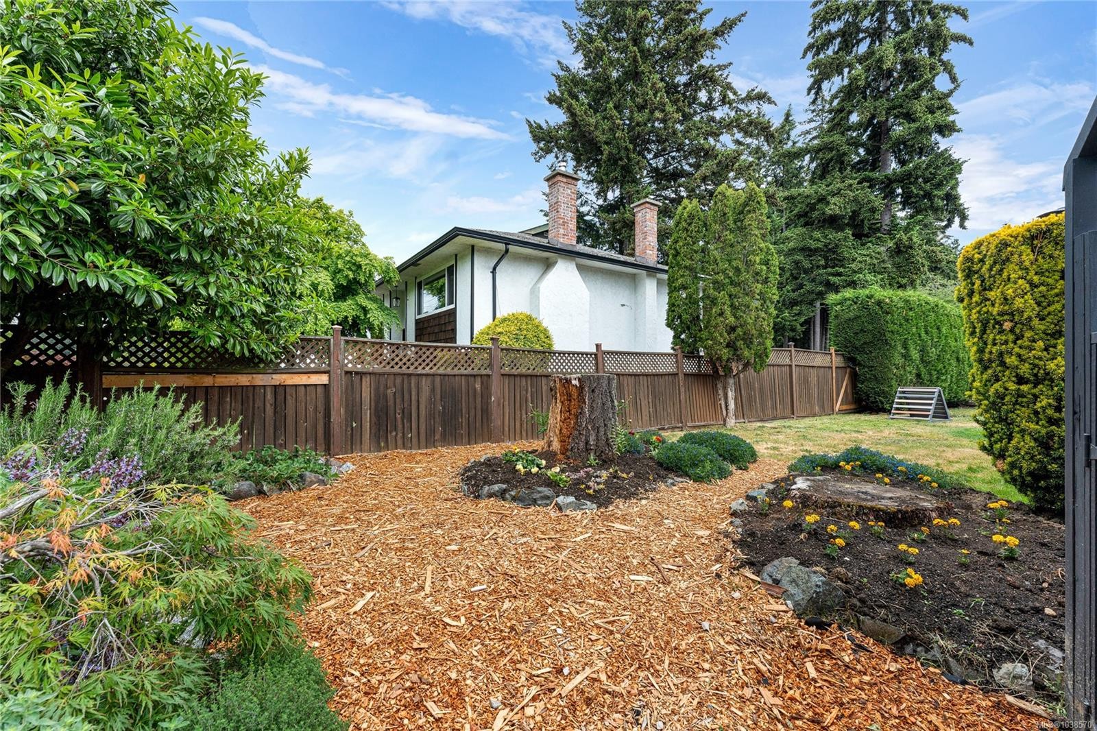 2280 Aldeane Ave, Colwood, BC