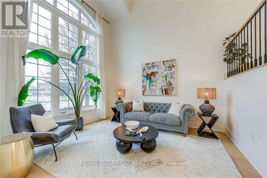 4267 Sarazen Drive, Burlington, ON