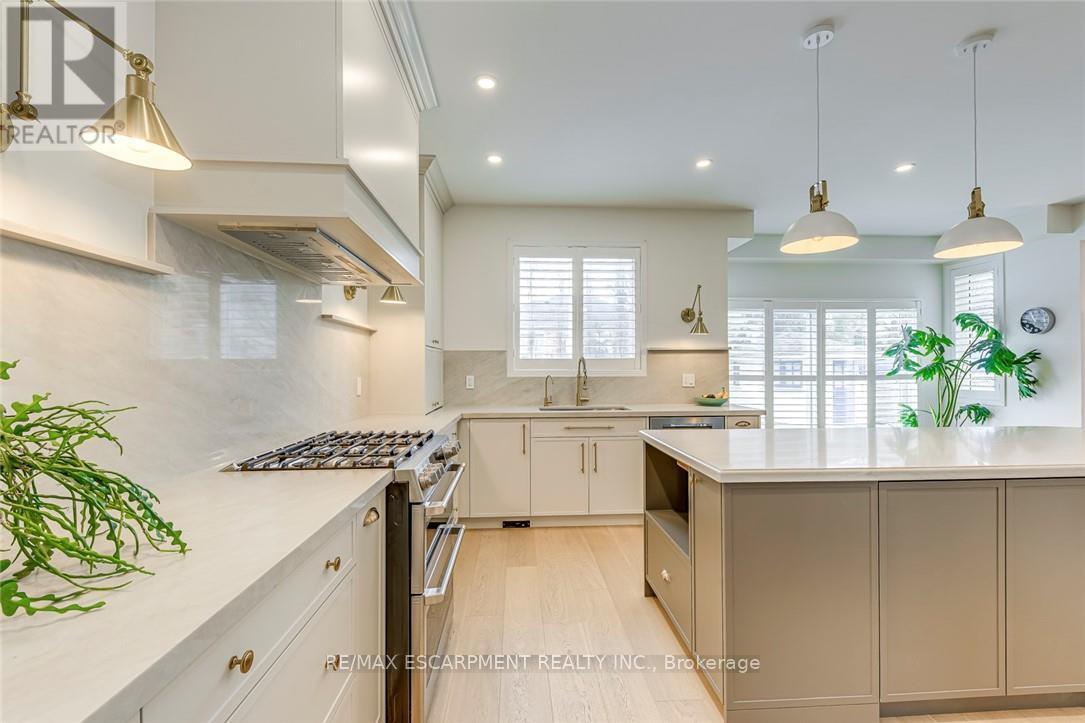 4267 Sarazen Drive, Burlington, ON