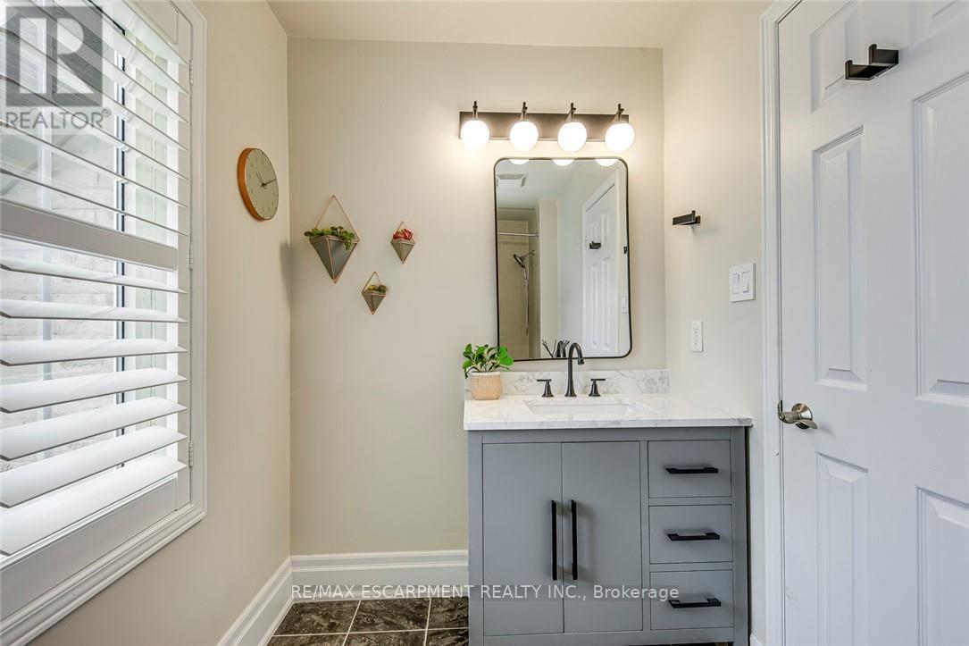 4267 Sarazen Drive, Burlington, ON