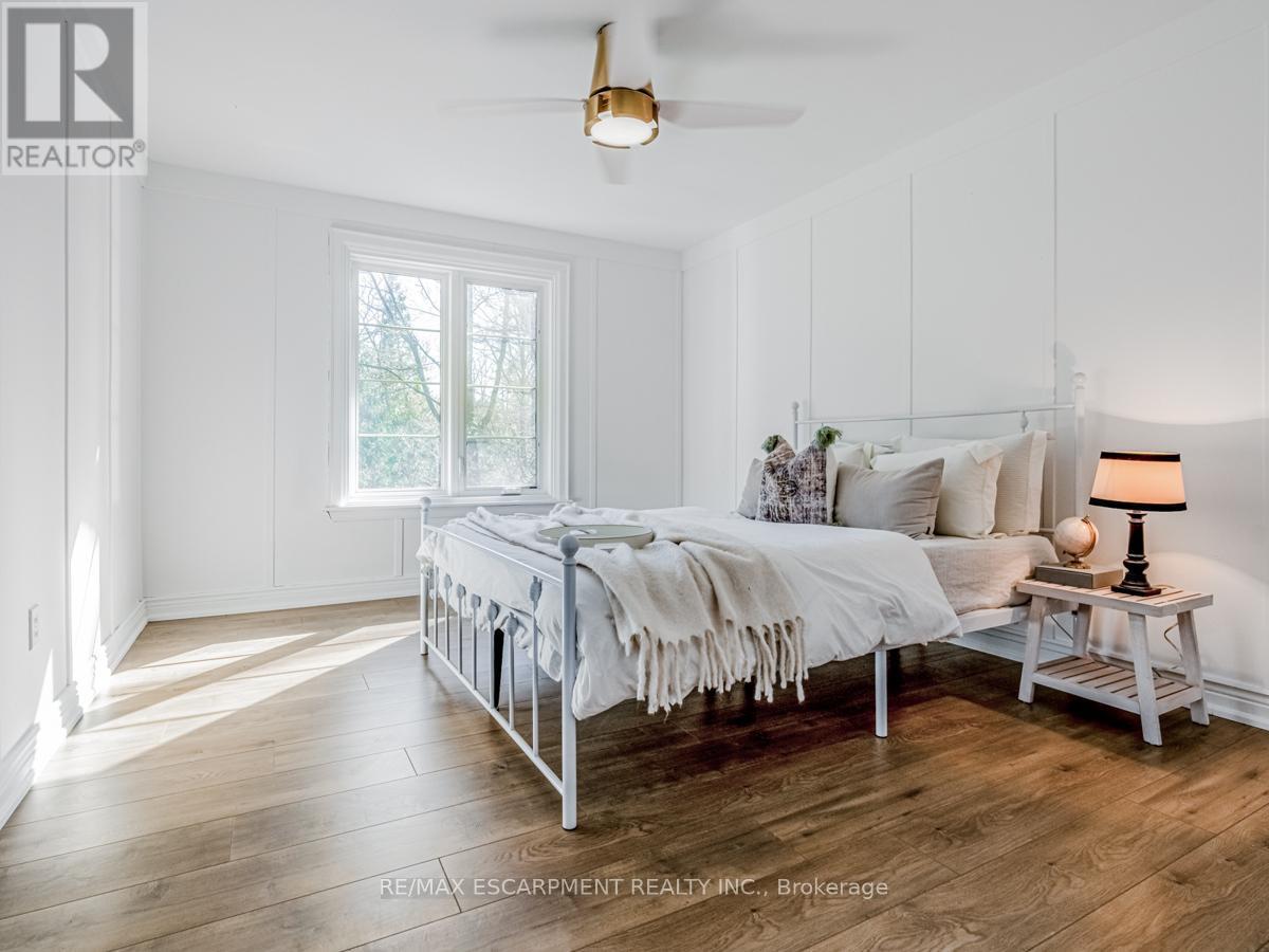 804 Shadeland Avenue, Burlington, ON