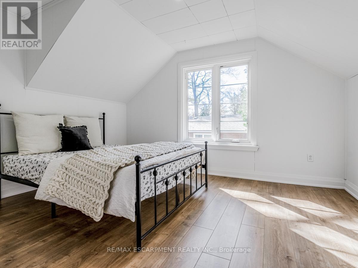 804 Shadeland Avenue, Burlington, ON
