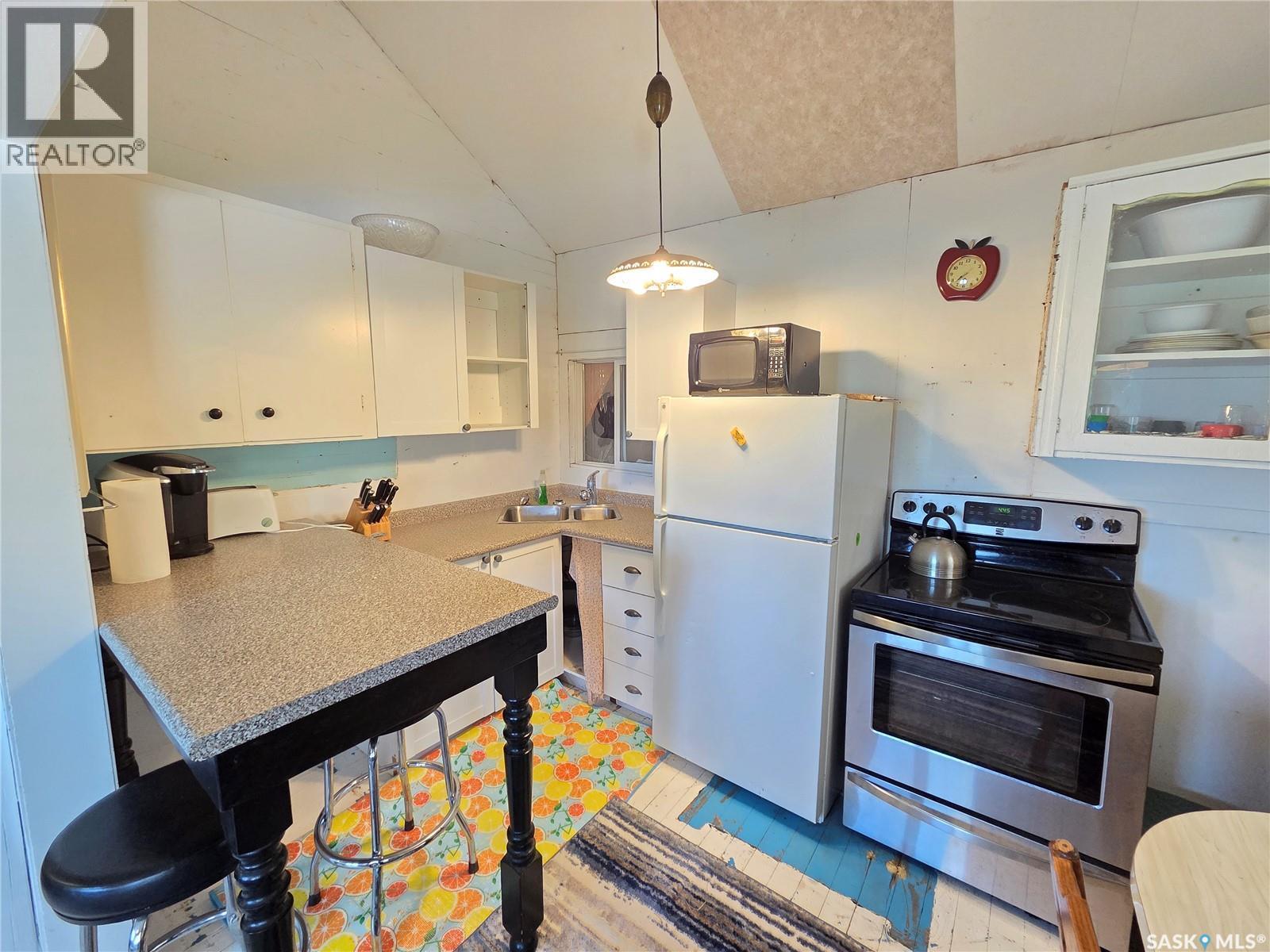 553 1St Street, White Bear Ir 70, SK - Indoor Photo Showing Kitchen