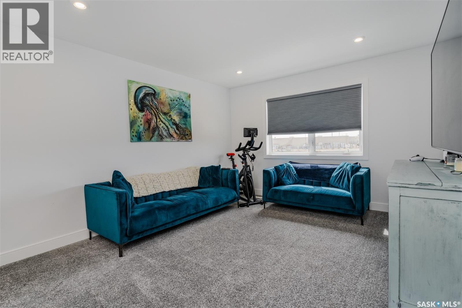 335 Hassard Close, Saskatoon, SK - Indoor