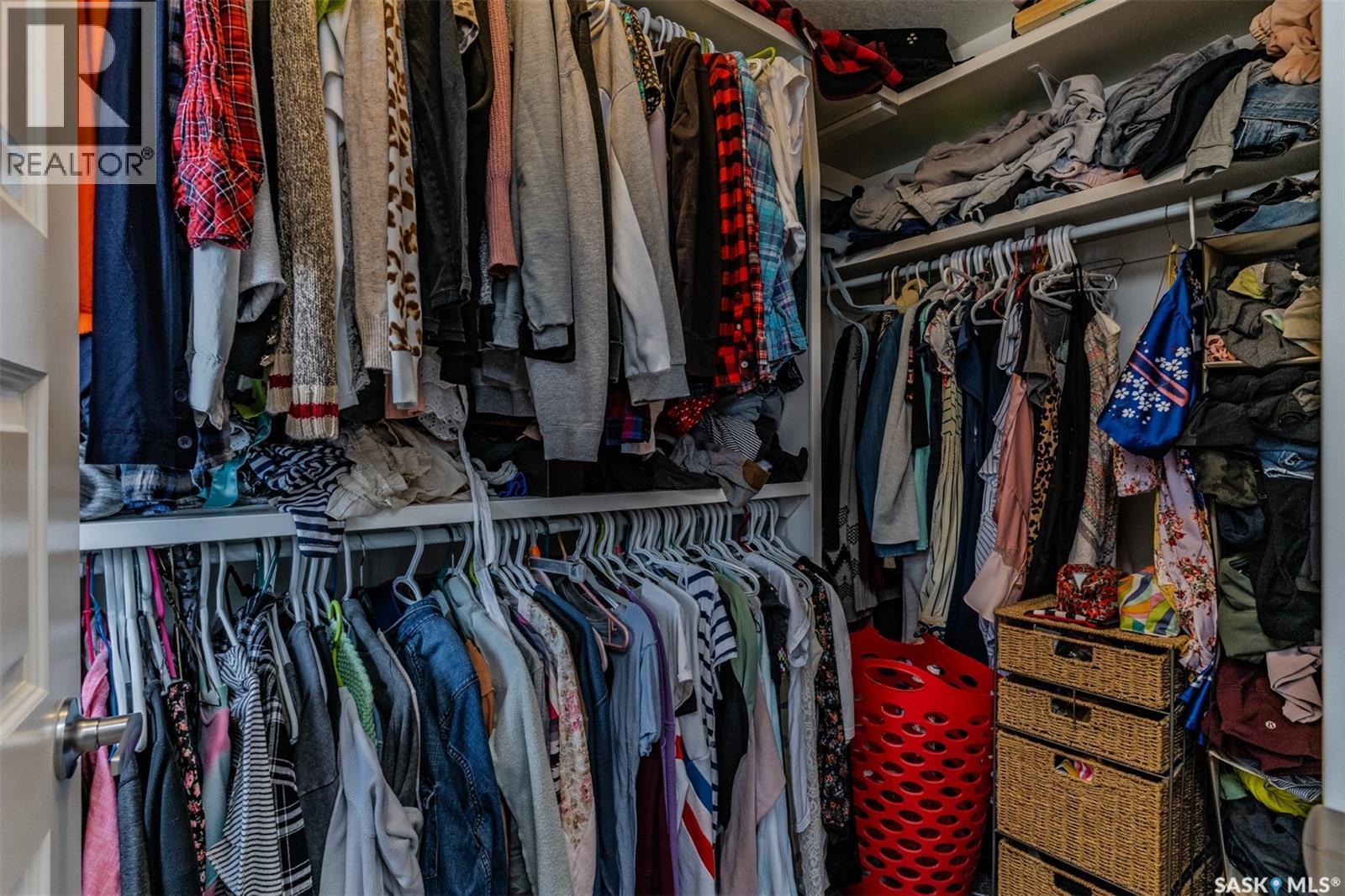 335 Hassard Close, Saskatoon, SK - Indoor With Storage
