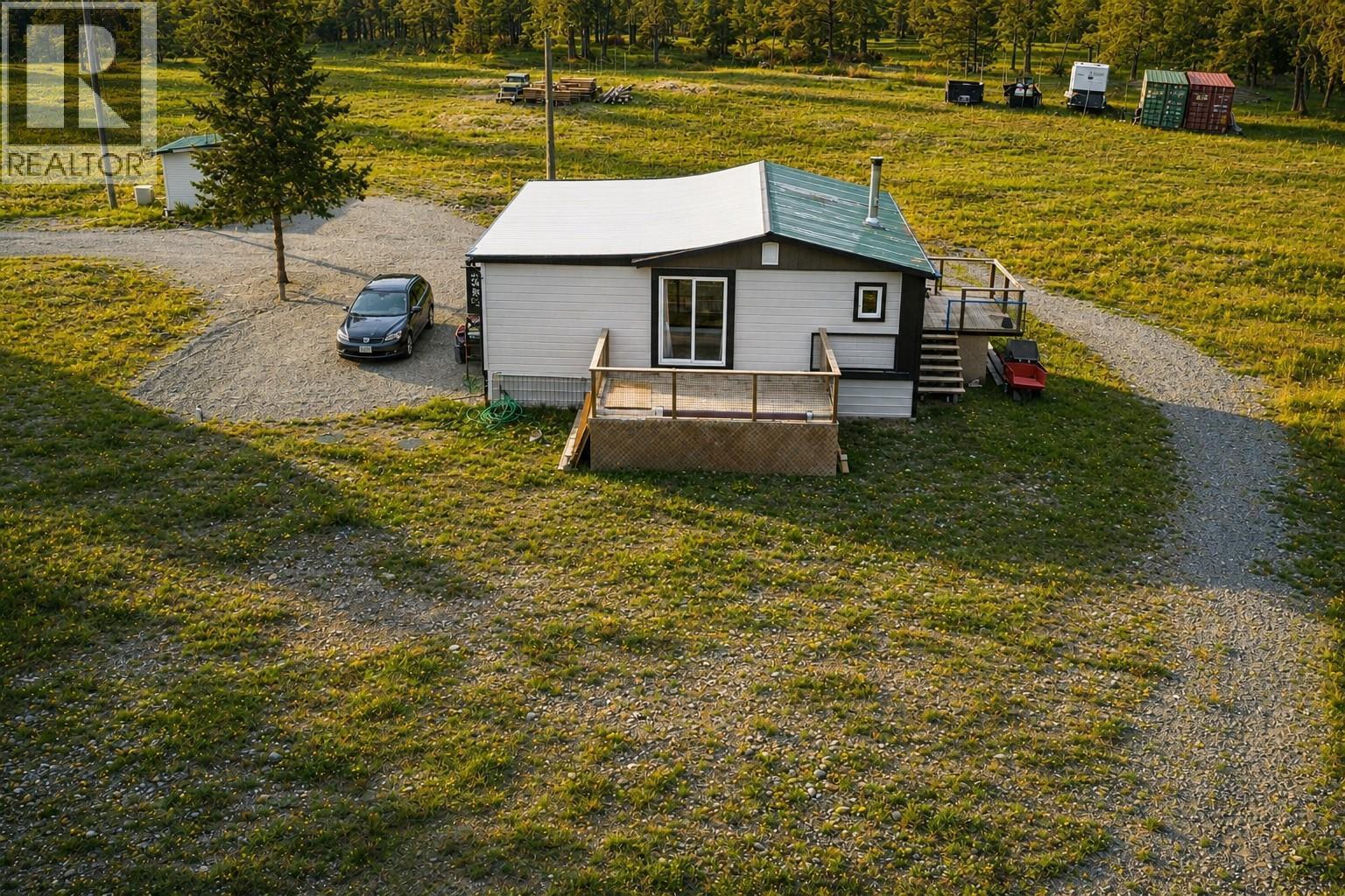 5553 93/95 Highway, Ta Ta Creek, BC - Outdoor
