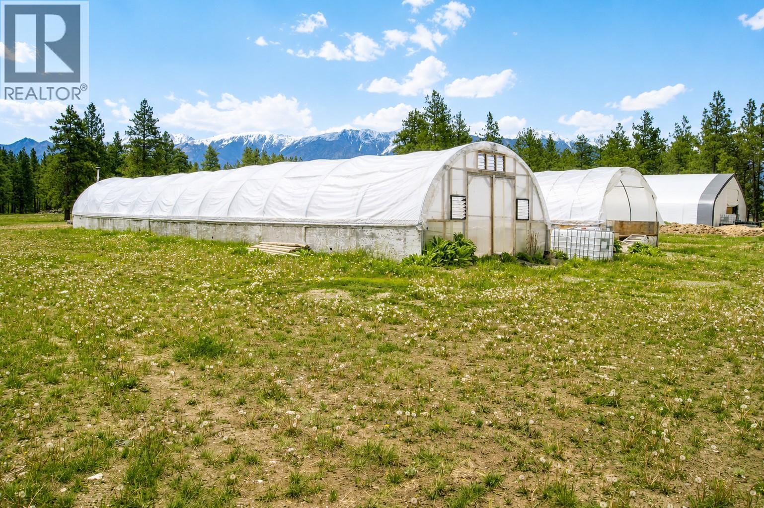 5553 93/95 Highway, Ta Ta Creek, BC - Outdoor