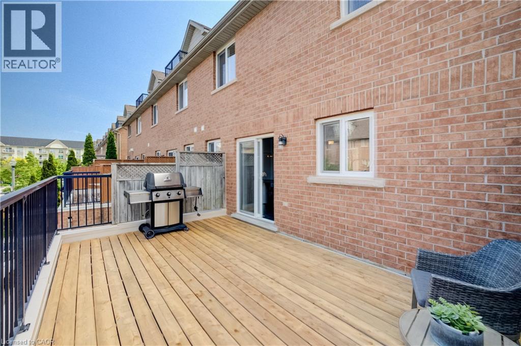 35 Grosvenor Lane, Cambridge, ON - Outdoor With Deck Patio Veranda With Exterior