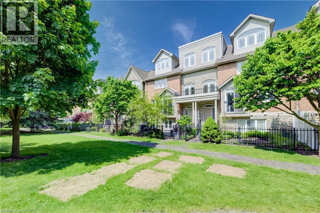 35 Grosvenor Lane, Cambridge, ON - Outdoor