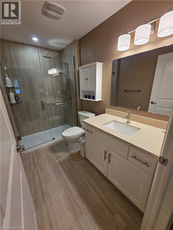 10 Archdeacon Clark Trail, Hamilton, ON - Indoor Photo Showing Bathroom