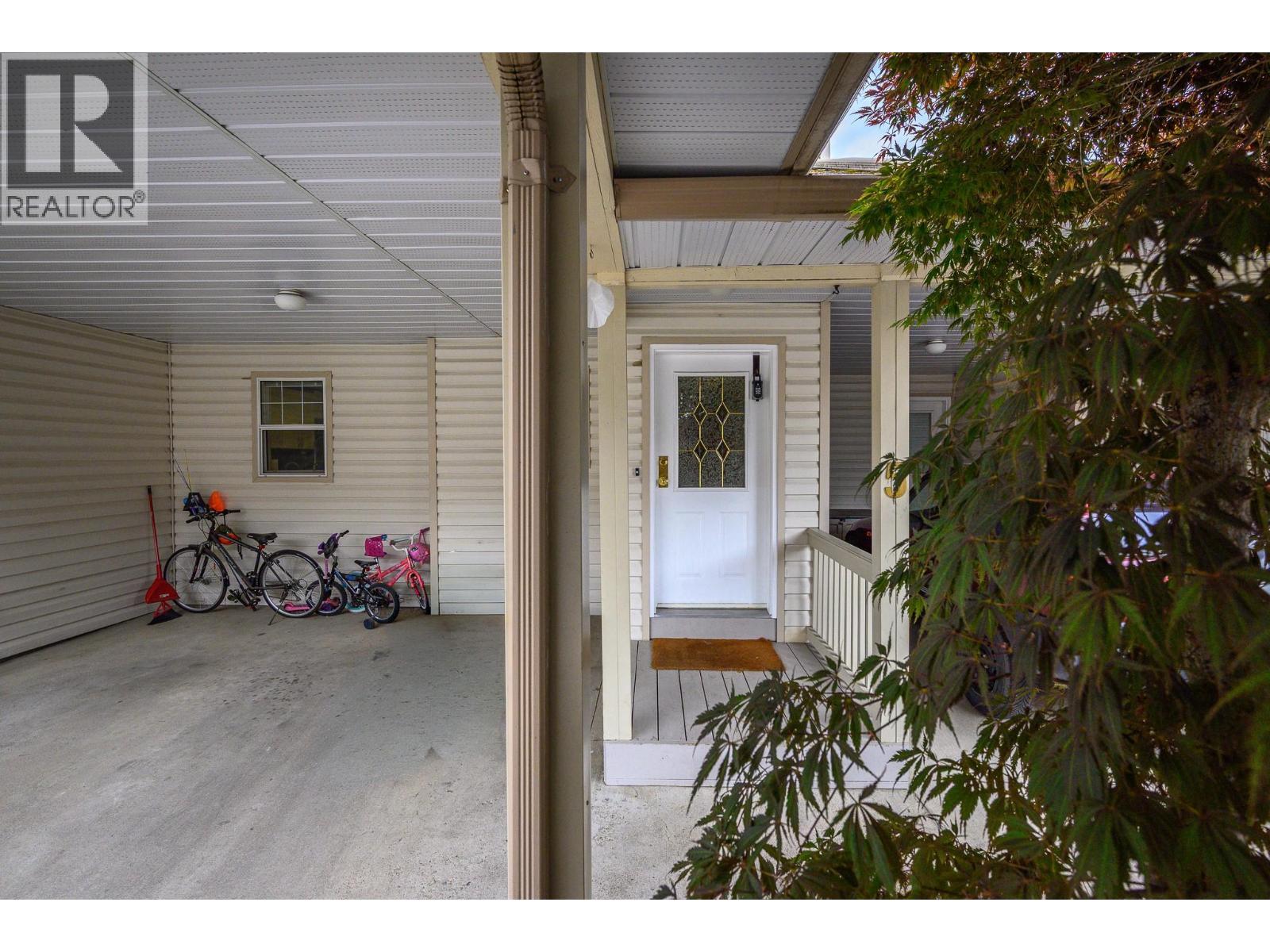 2395 Pleasant Valley Road Unit# 5, Armstrong, BC - Outdoor With Exterior