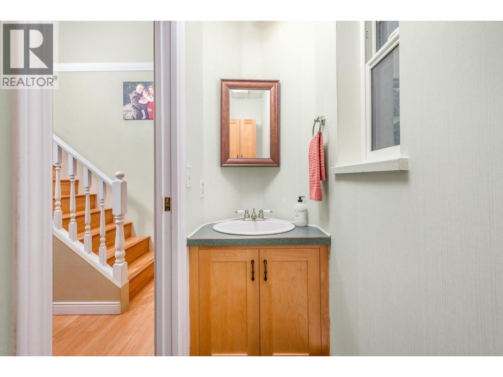 2395 Pleasant Valley Road Unit# 5, Armstrong, BC - Indoor Photo Showing Bathroom