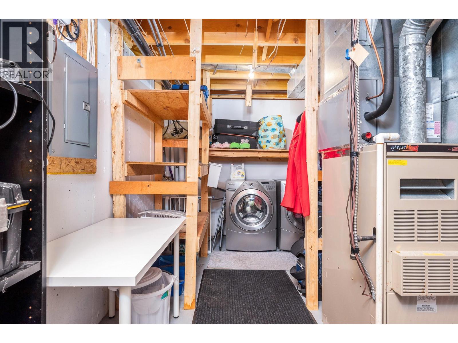 2395 Pleasant Valley Road Unit# 5, Armstrong, BC - Indoor Photo Showing Laundry Room