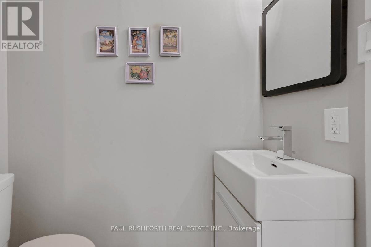 3 Piece Ensuite-Bedroom #3 - 501 Wilbrod Street, Ottawa, ON - Indoor Photo Showing Bathroom