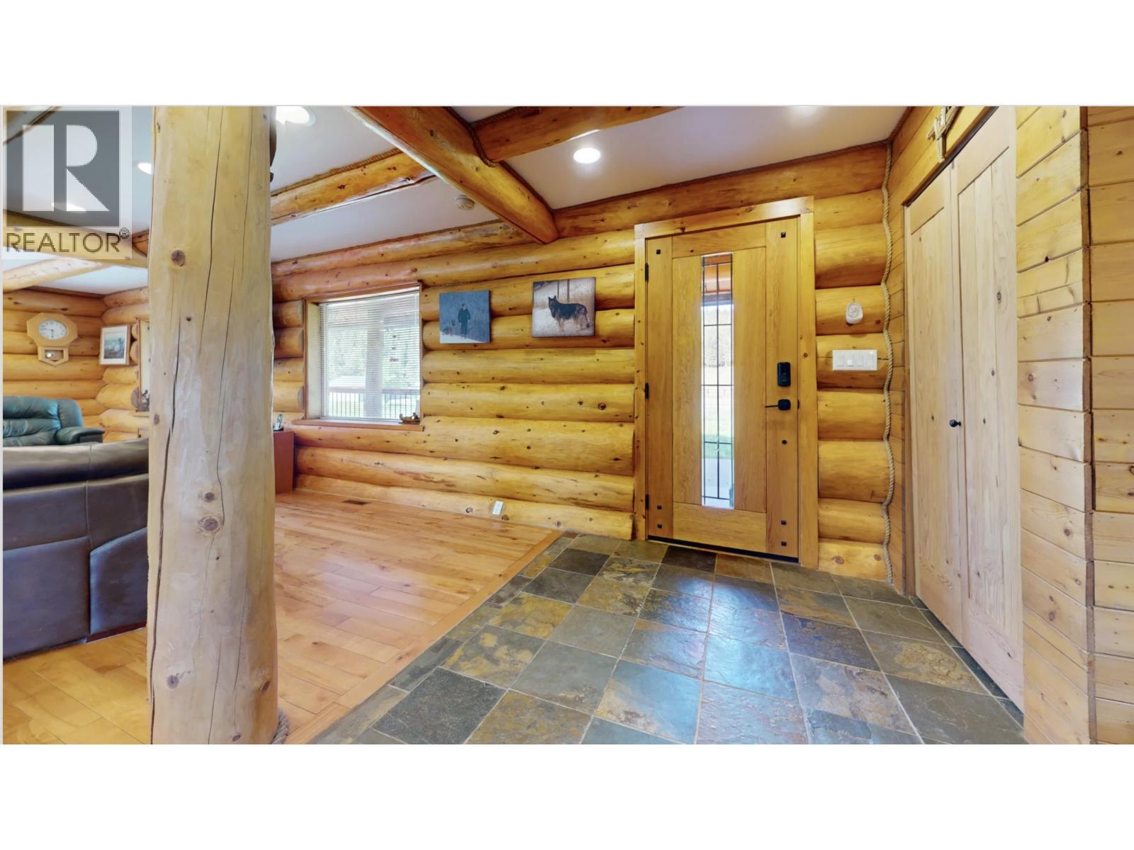 4485 Trip Road, 100 Mile House, BC - Indoor Photo Showing Other Room