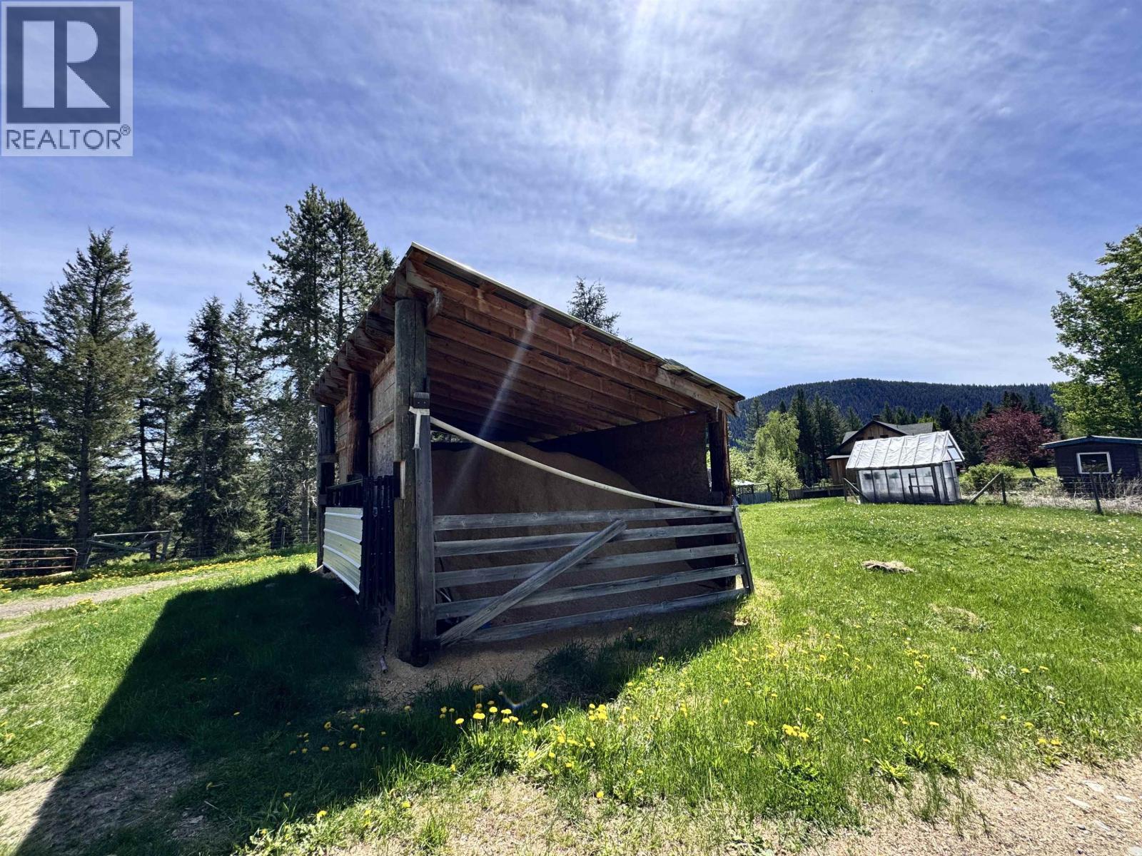4485 Trip Road, 100 Mile House, BC - Outdoor