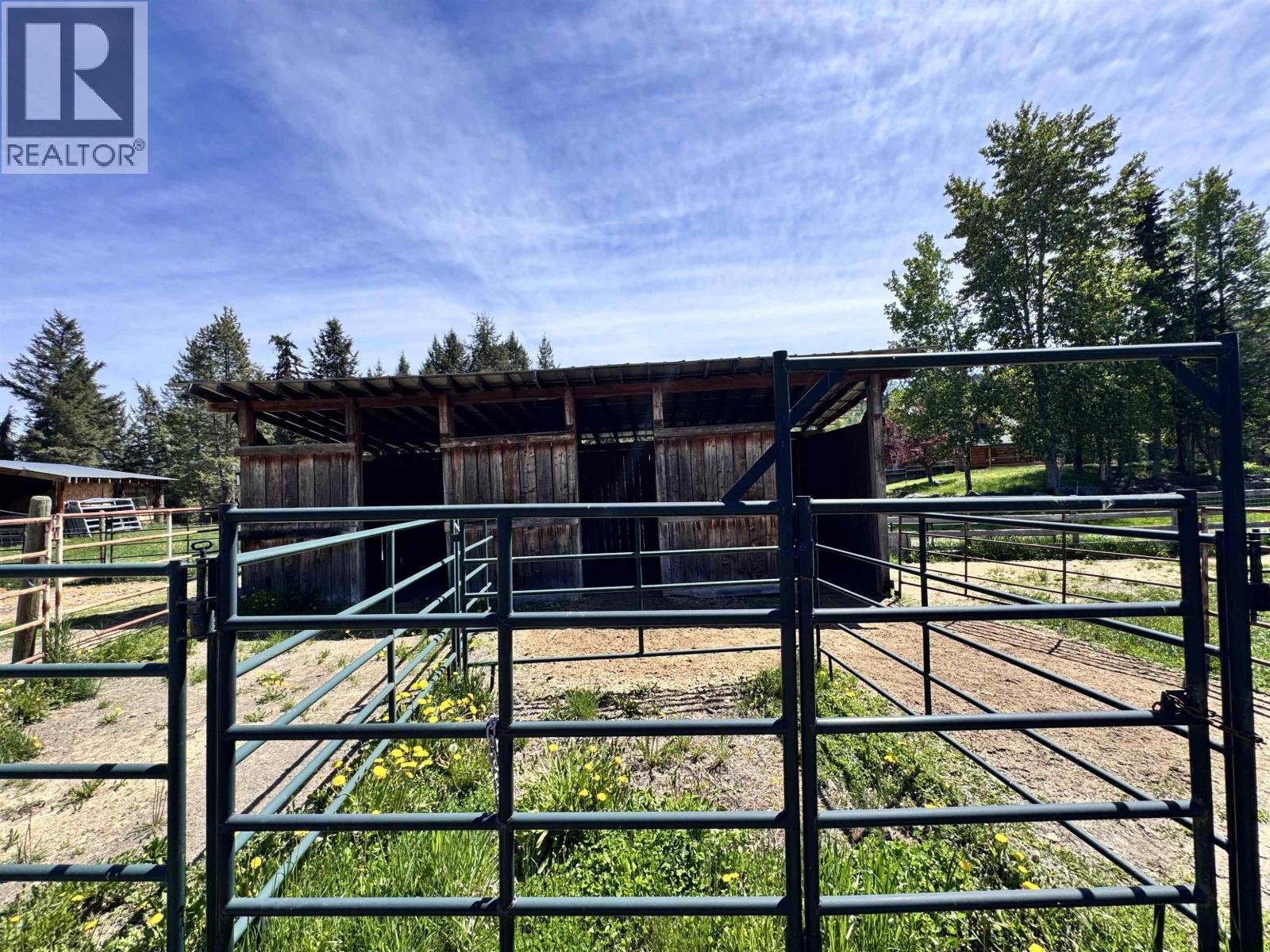 4485 Trip Road, 100 Mile House, BC - Outdoor