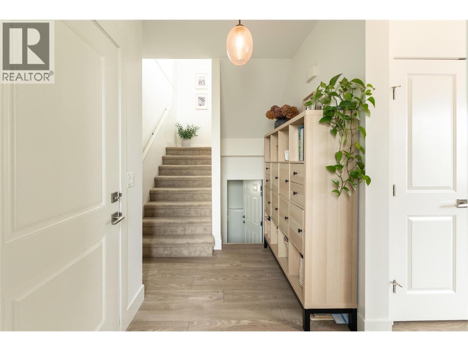 1209 Bergamot Avenue, Kelowna, BC - Indoor Photo Showing Other Room