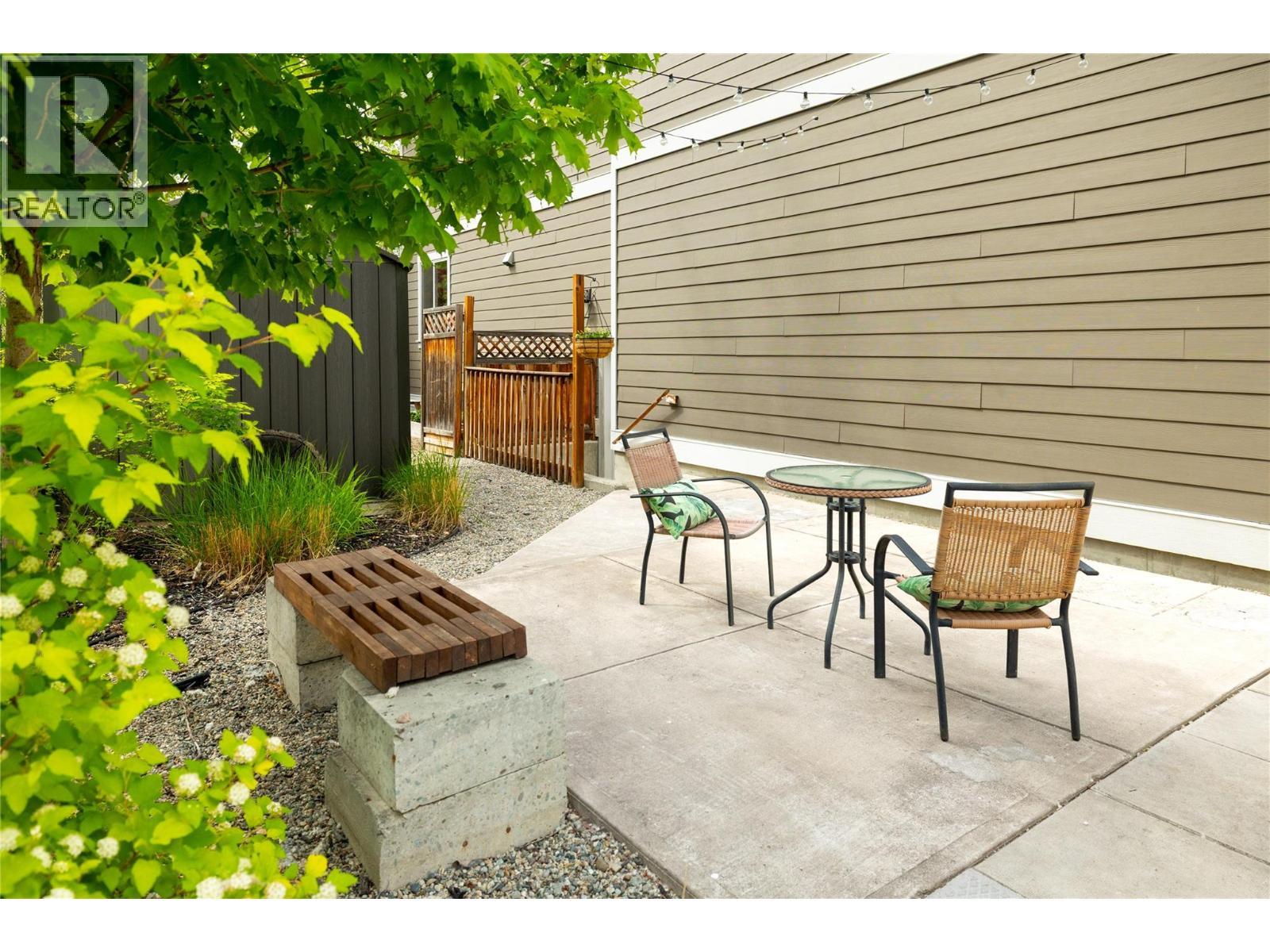 1209 Bergamot Avenue, Kelowna, BC - Outdoor With Deck Patio Veranda With Exterior