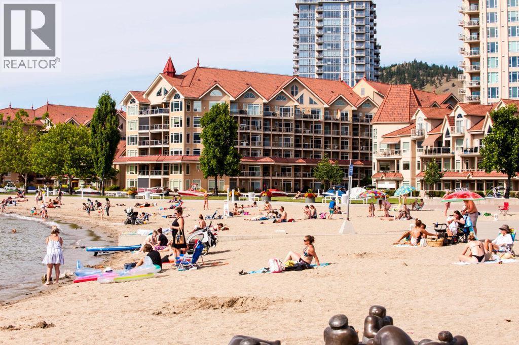 1088 Sunset Drive Unit# 635, Kelowna, BC - Outdoor With Facade