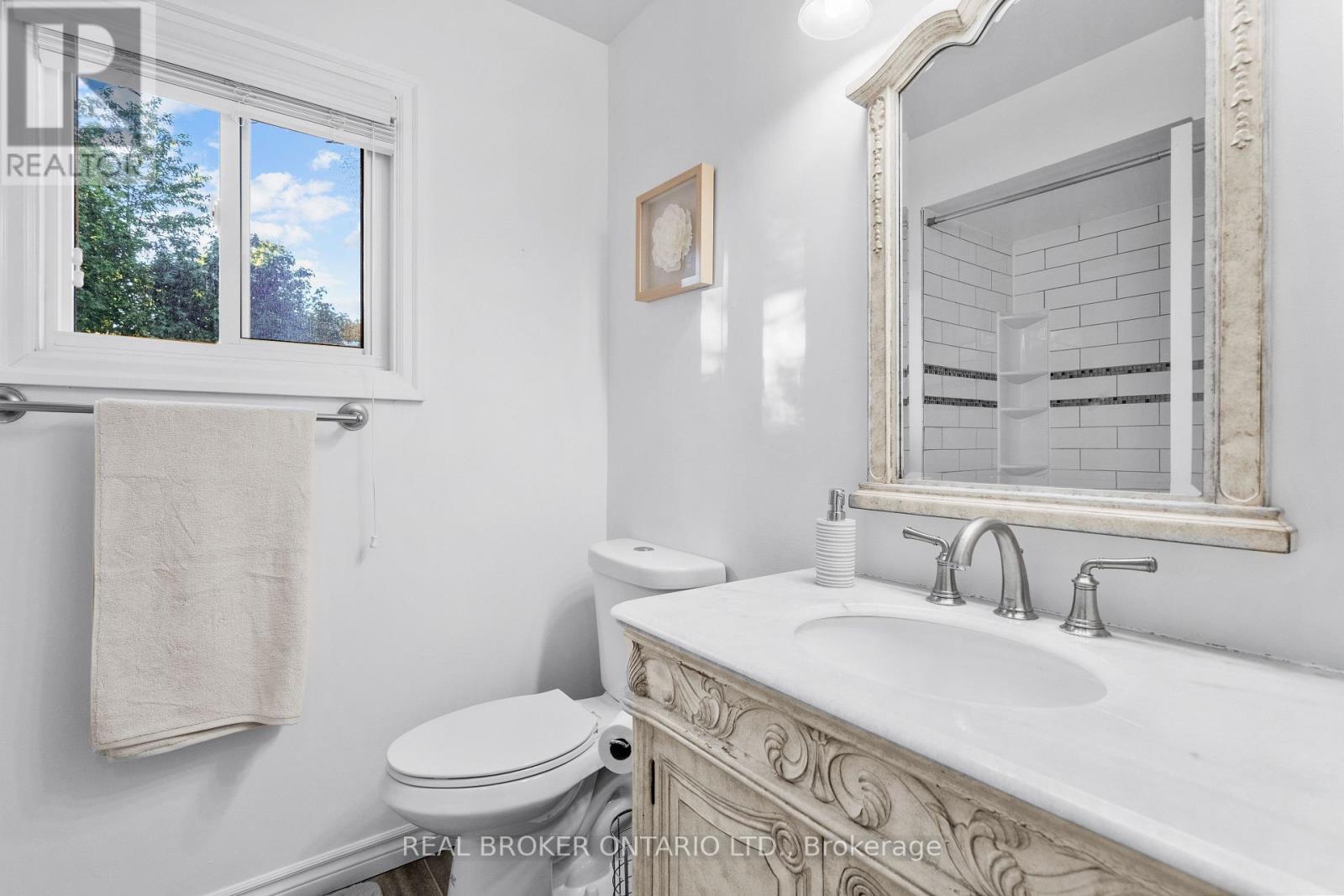 63 Haskell Crescent, Aurora, ON - Indoor Photo Showing Bathroom