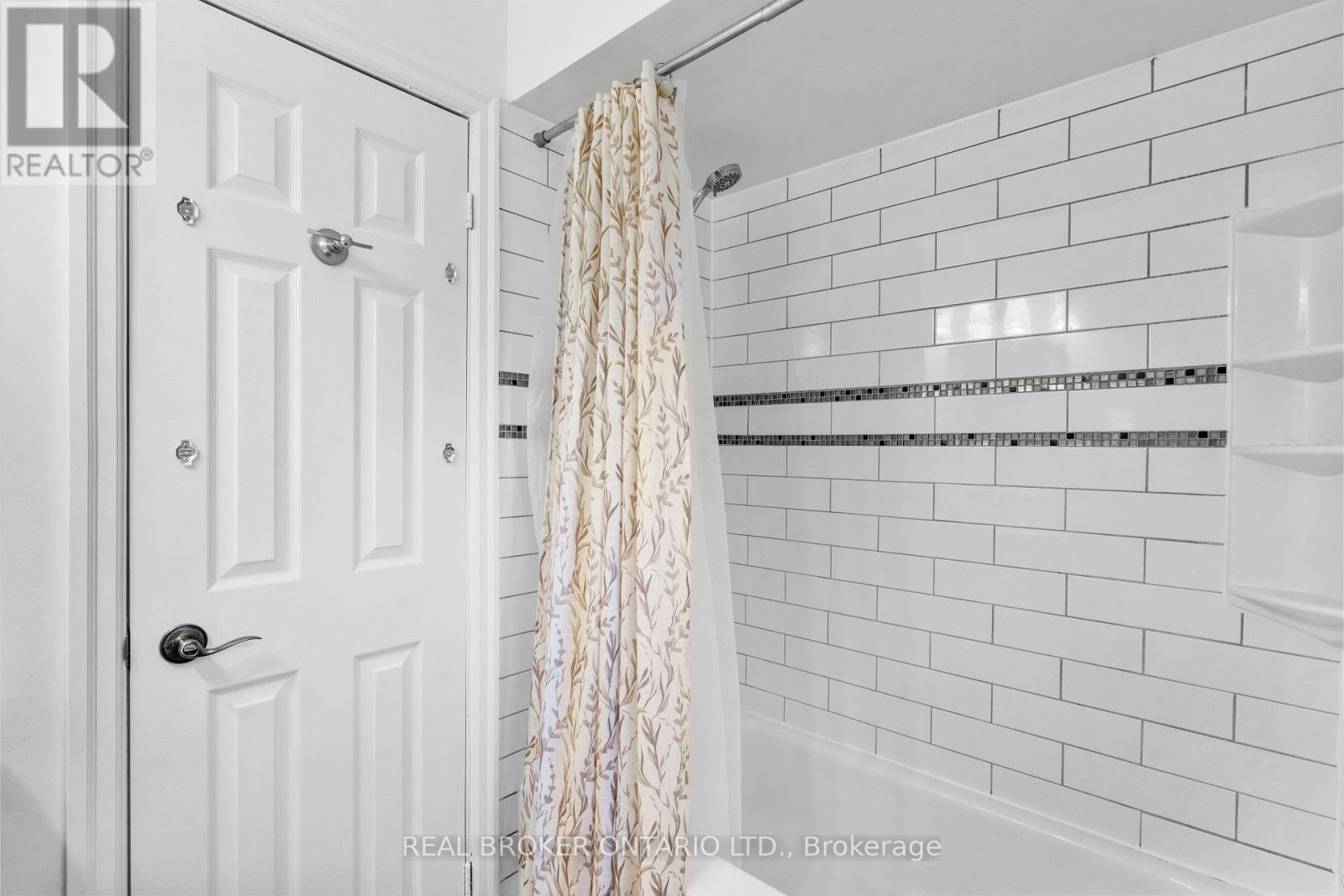 63 Haskell Crescent, Aurora, ON - Indoor Photo Showing Bathroom