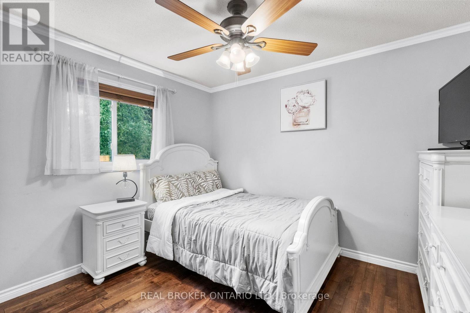 63 Haskell Crescent, Aurora, ON - Indoor Photo Showing Bedroom