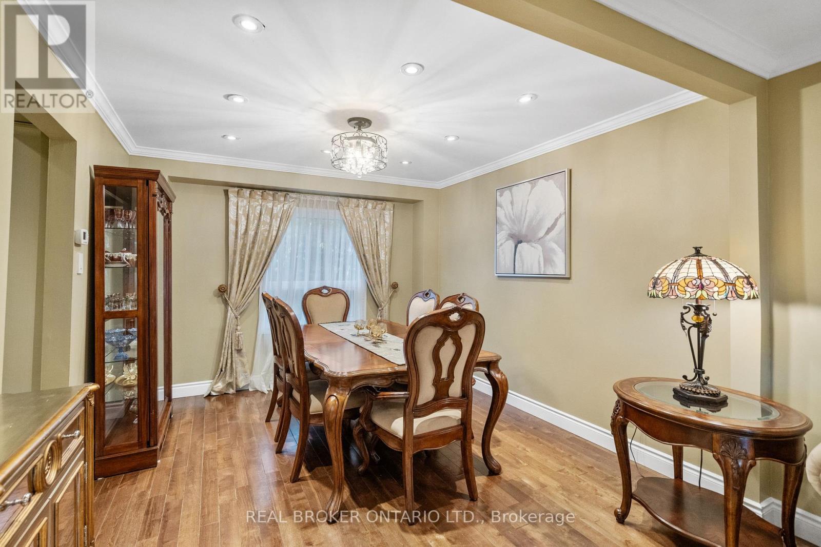 63 Haskell Crescent, Aurora, ON - Indoor Photo Showing Dining Room