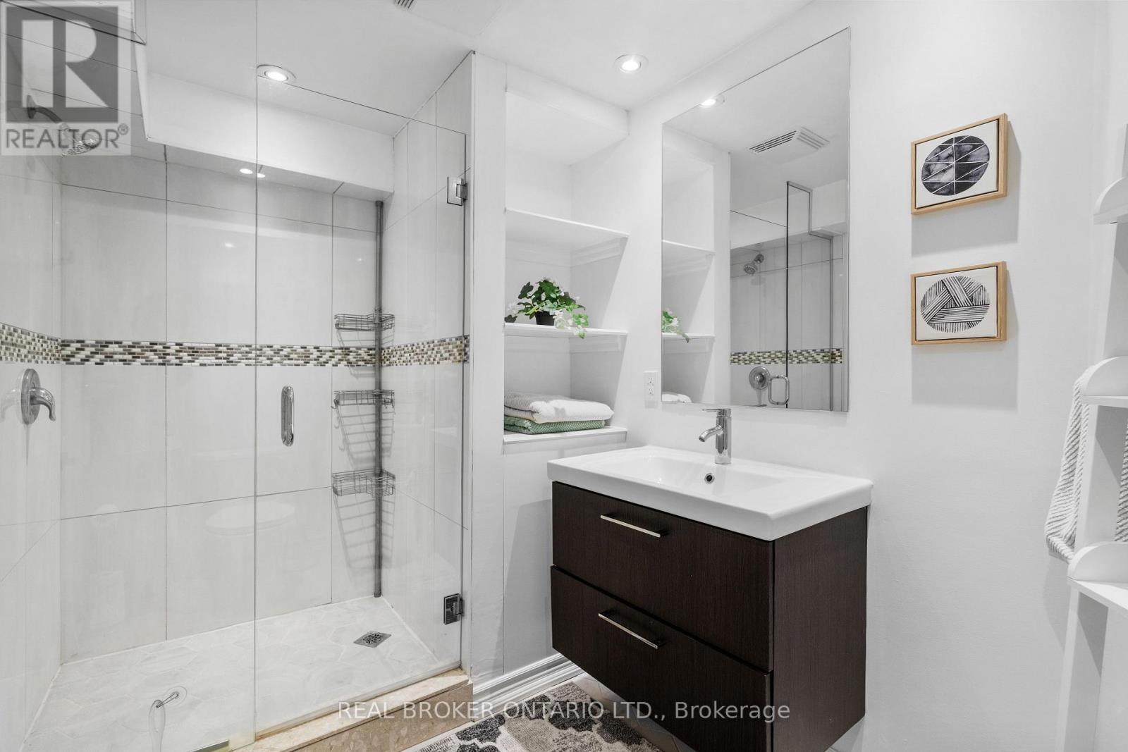 63 Haskell Crescent, Aurora, ON - Indoor Photo Showing Bathroom