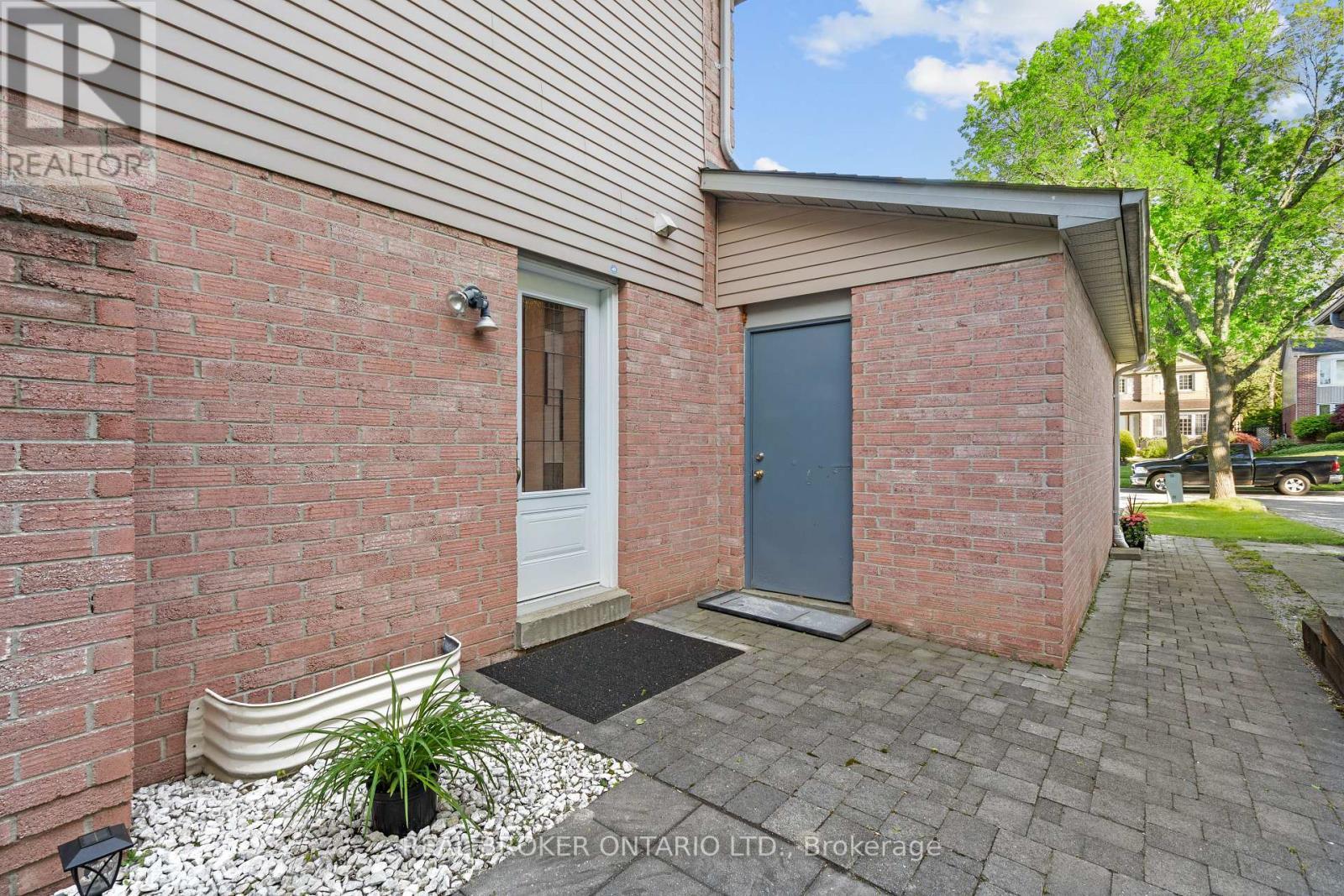 63 Haskell Crescent, Aurora, ON - Outdoor With Exterior