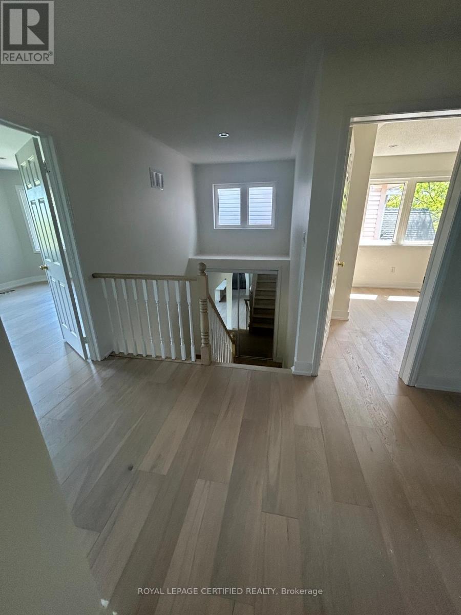 5612 Thorn Lane, Burlington, ON - Indoor Photo Showing Other Room