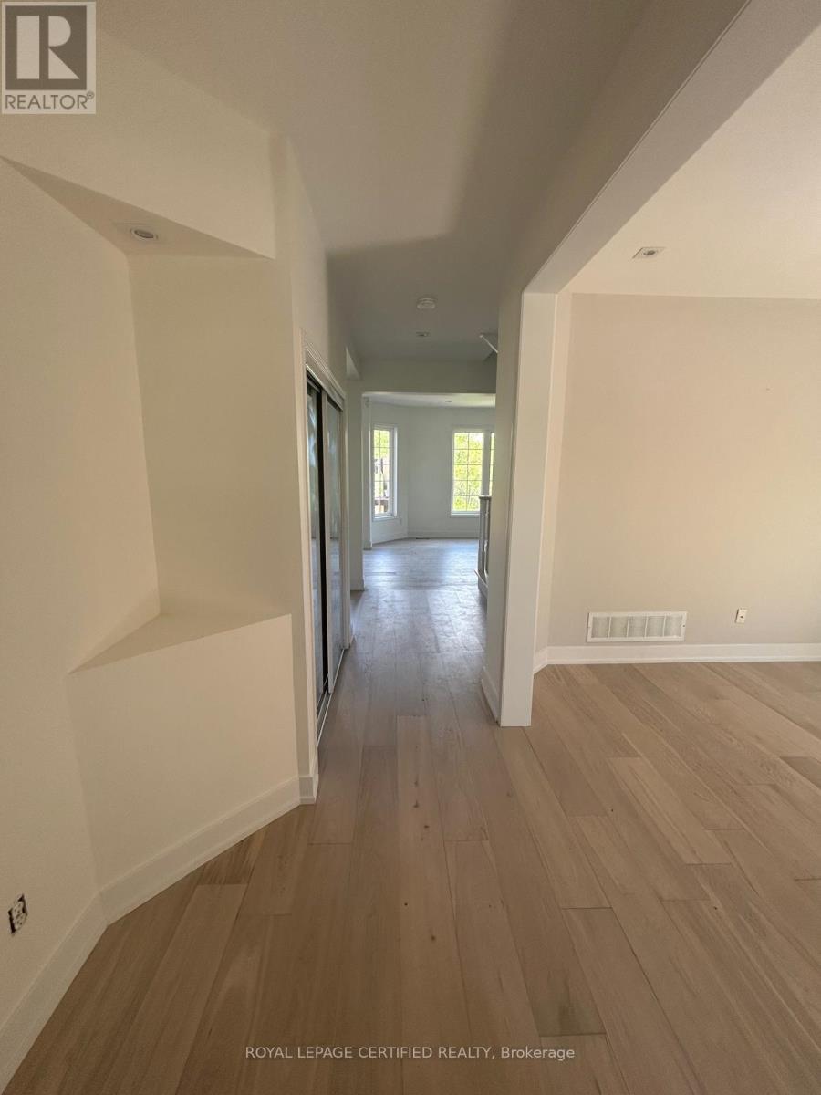 5612 Thorn Lane, Burlington, ON - Indoor Photo Showing Other Room