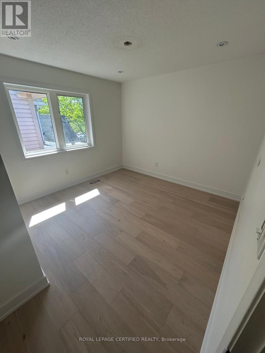 5612 Thorn Lane, Burlington, ON - Indoor Photo Showing Other Room