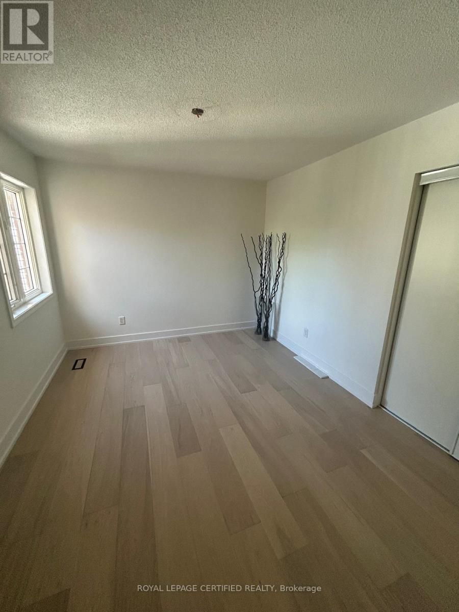 5612 Thorn Lane, Burlington, ON - Indoor Photo Showing Other Room