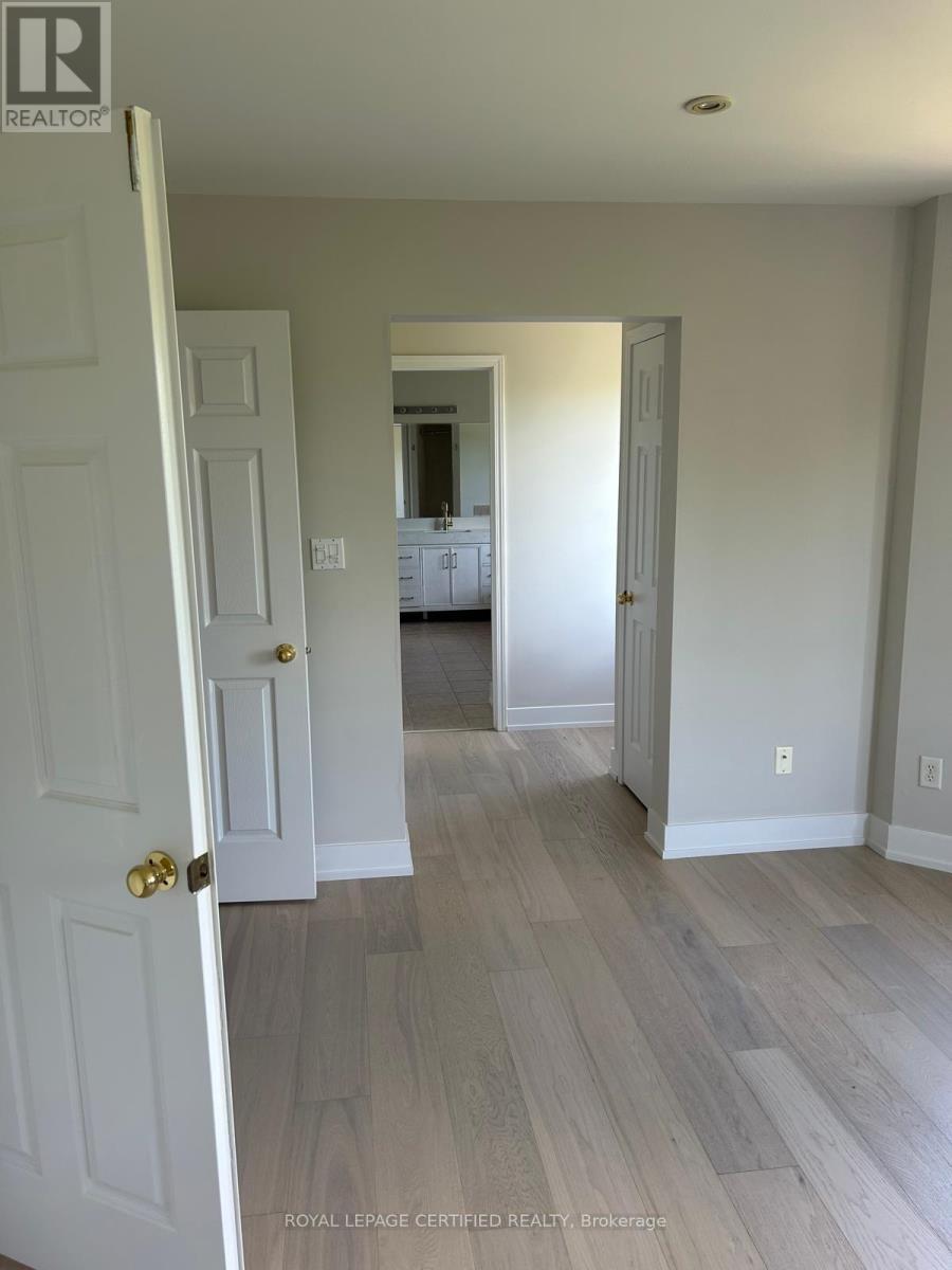 5612 Thorn Lane, Burlington, ON - Indoor Photo Showing Other Room