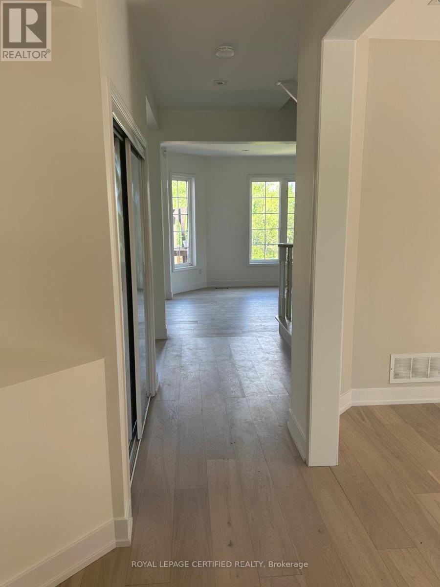 5612 Thorn Lane, Burlington, ON - Indoor Photo Showing Other Room
